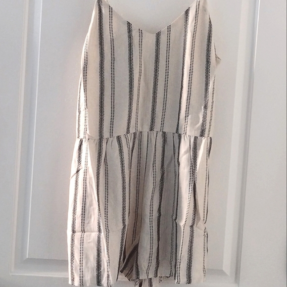 LOFT Boho Striped Sleeveless Romper Size Medium Neutral Minimalist - Picture 3 of 10